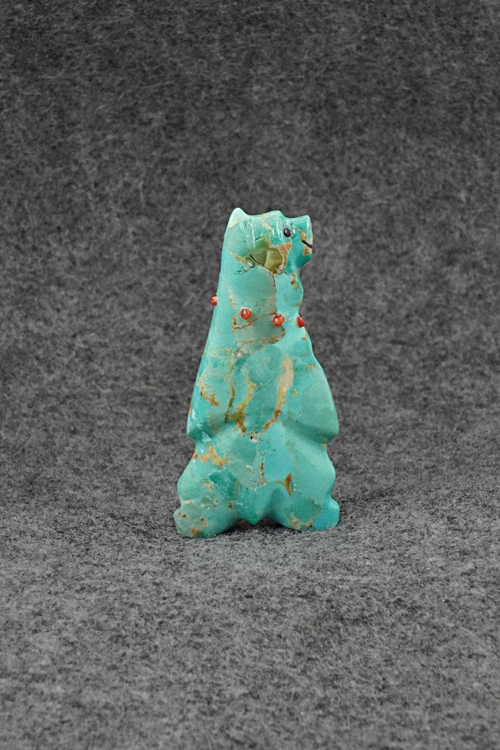 Bear Zuni Fetish Carving - Claudia Peina