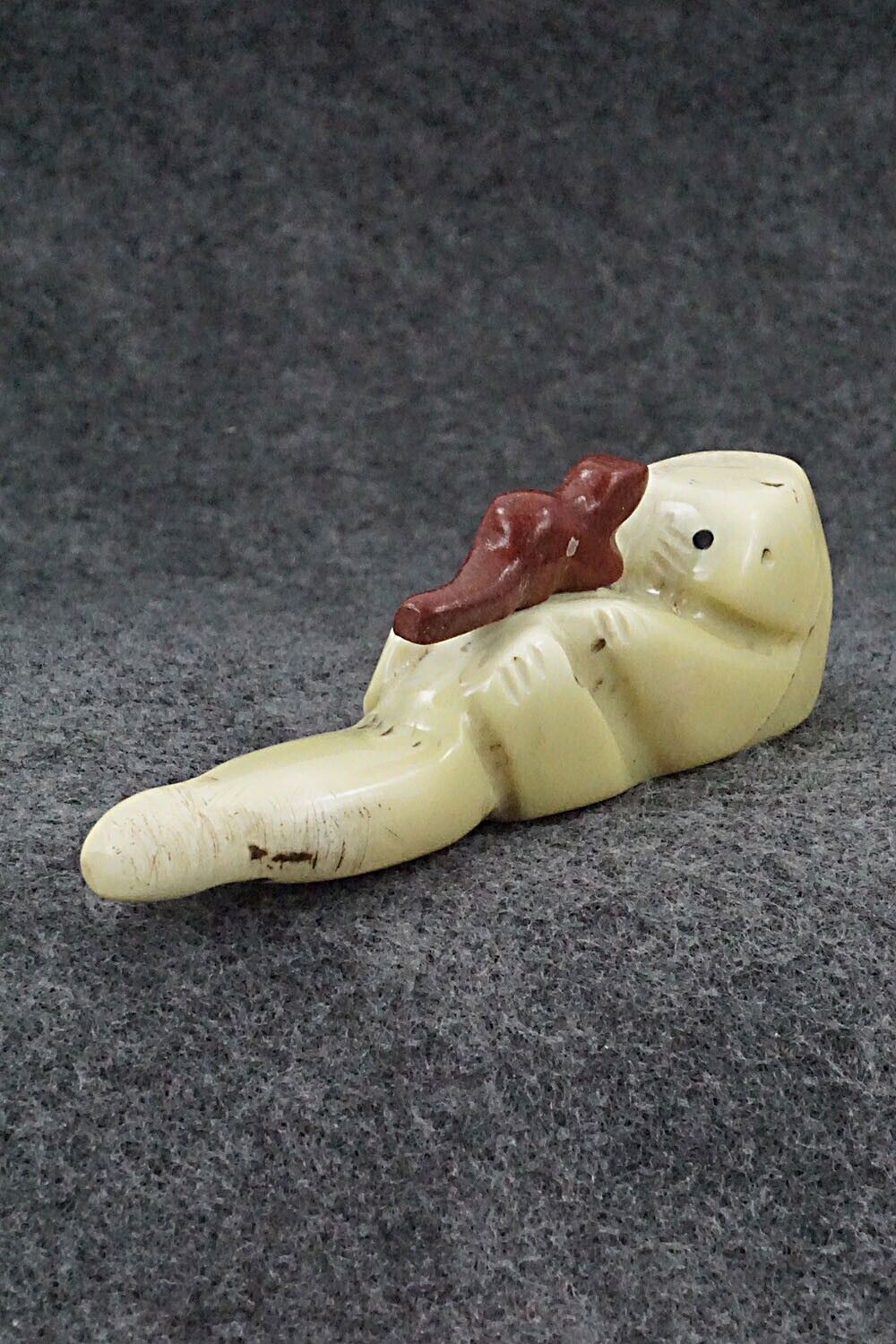 Otter with Cub Zuni Fetish Carving - Justin Red Elk