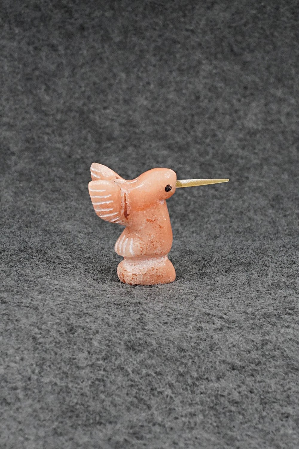 Humming Bird Zuni Fetish Carving - Justin Red Elk