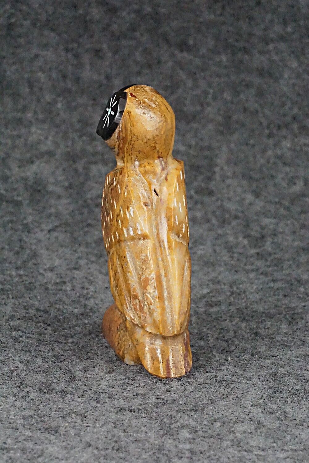 Owl Zuni Fetish Carving - Enrike Leekya