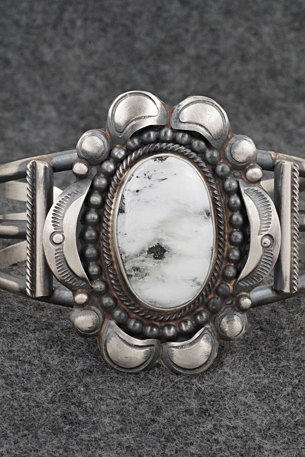 White Buffalo & Sterling Silver Bracelet - Leslie Nez