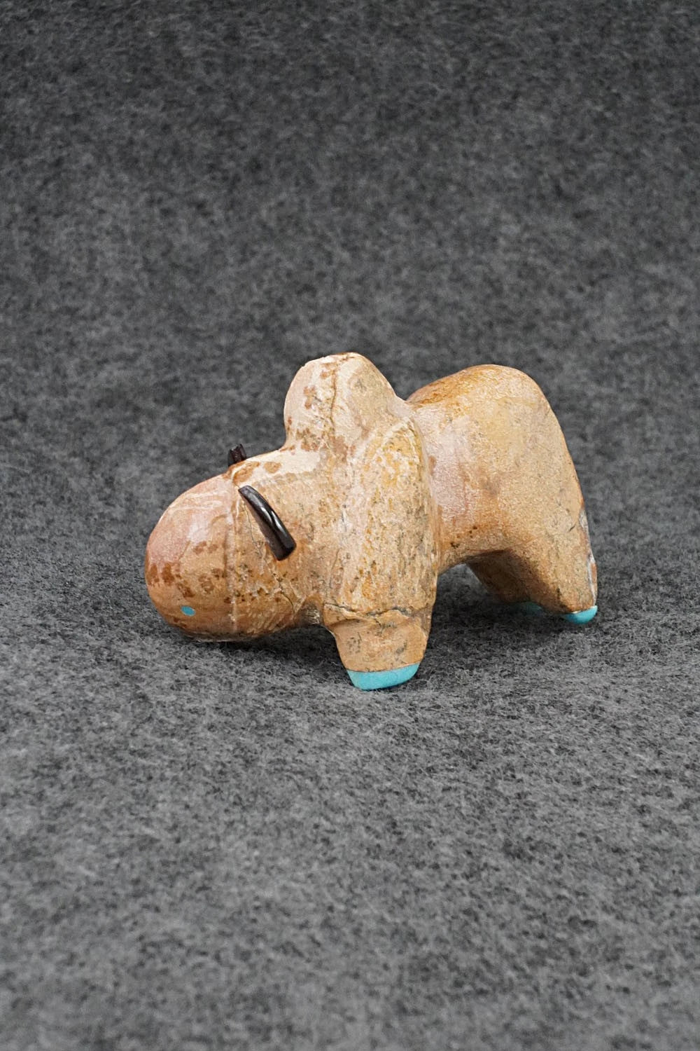 Buffalo Zuni Fetish Carving - Freddie Leekya