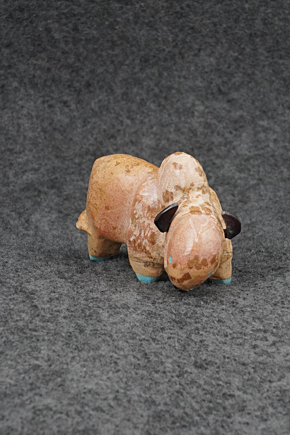 Buffalo Zuni Fetish Carving - Freddie Leekya
