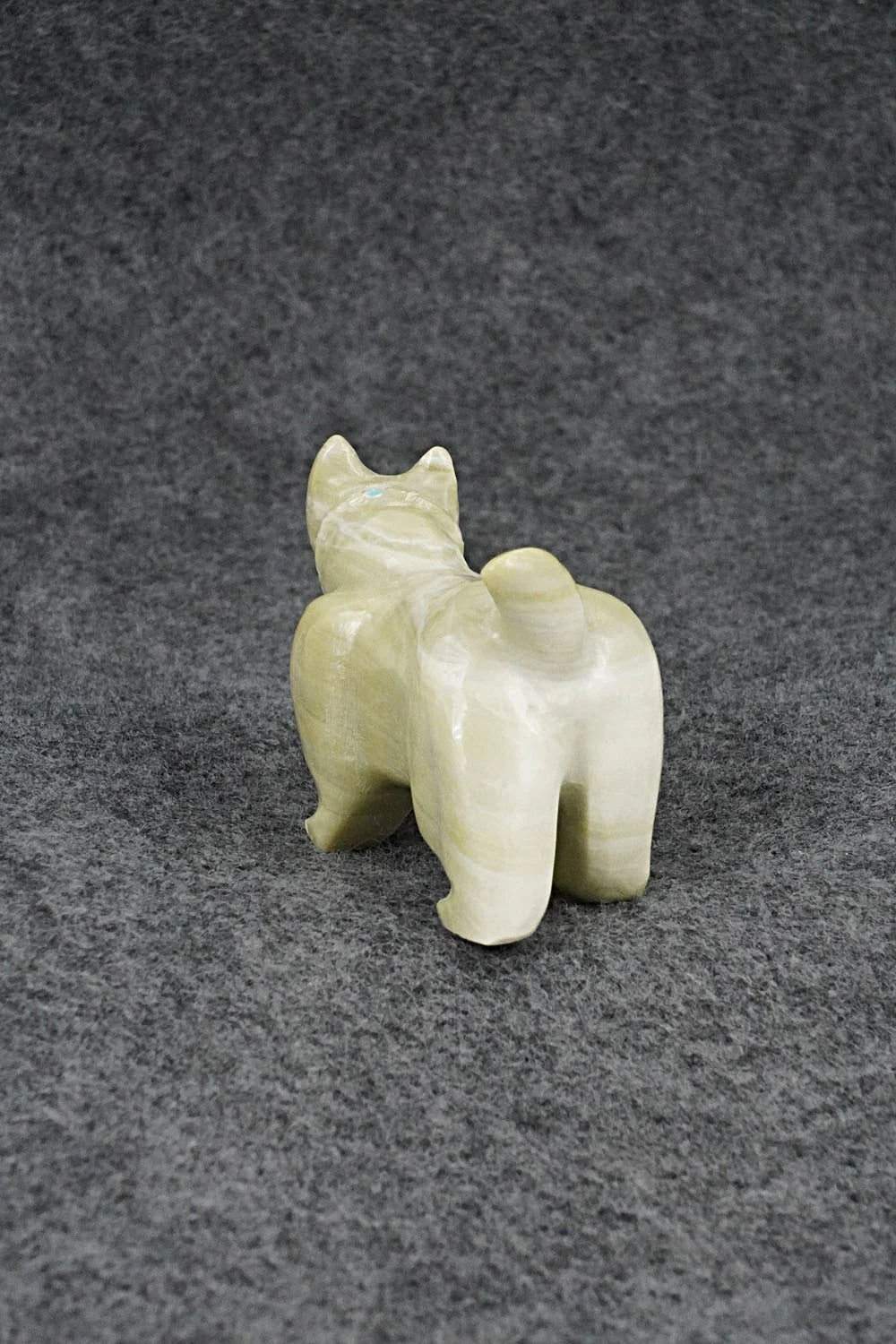 Dog Zuni Fetish Carving - Freddie Leekya