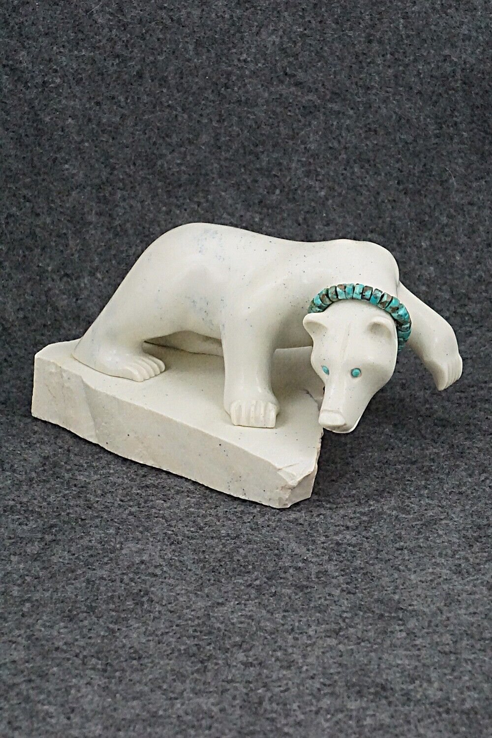 Bear Zuni Fetish Carving - Albert Eustace Sr.