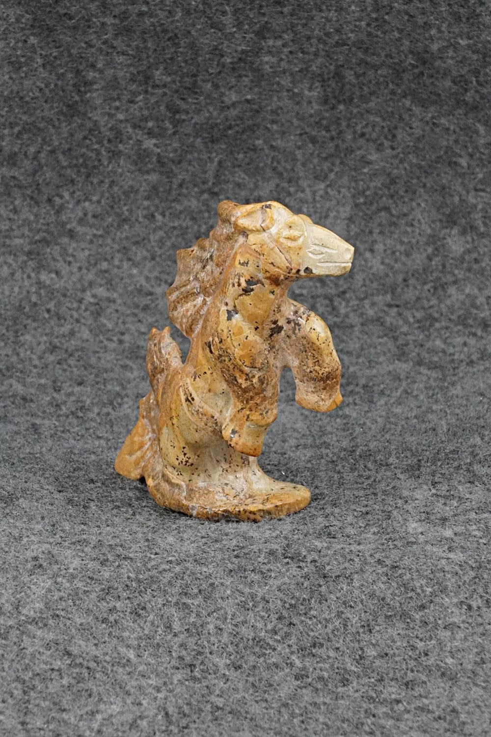 Horse Zuni Fetish Carving - Terrance Panteah