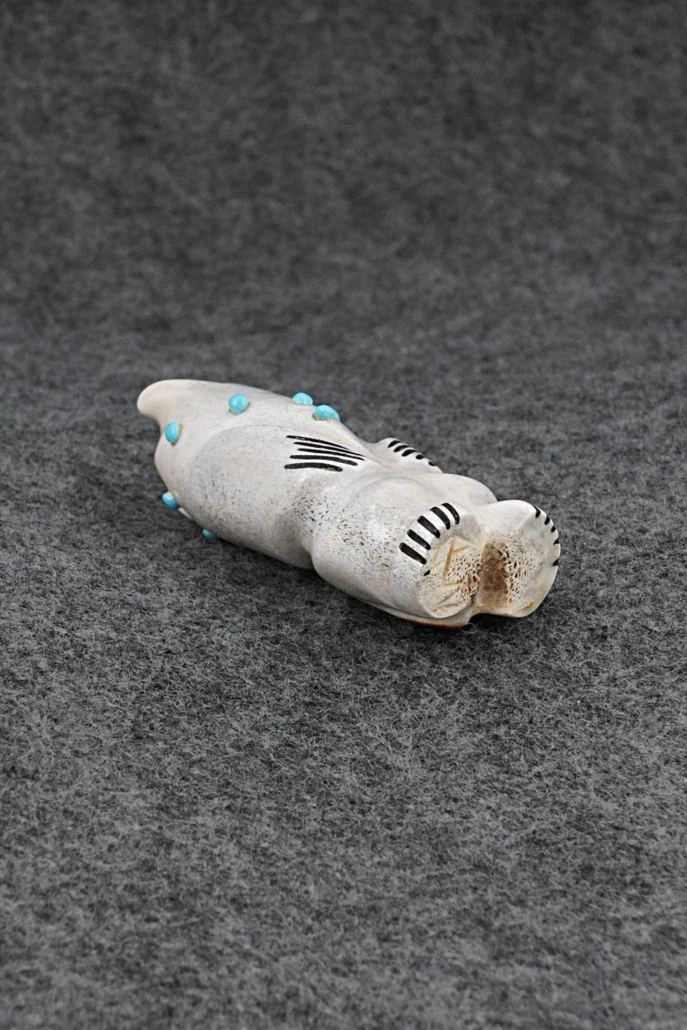 Bear Zuni Fetish Carving - Claudia Peina
