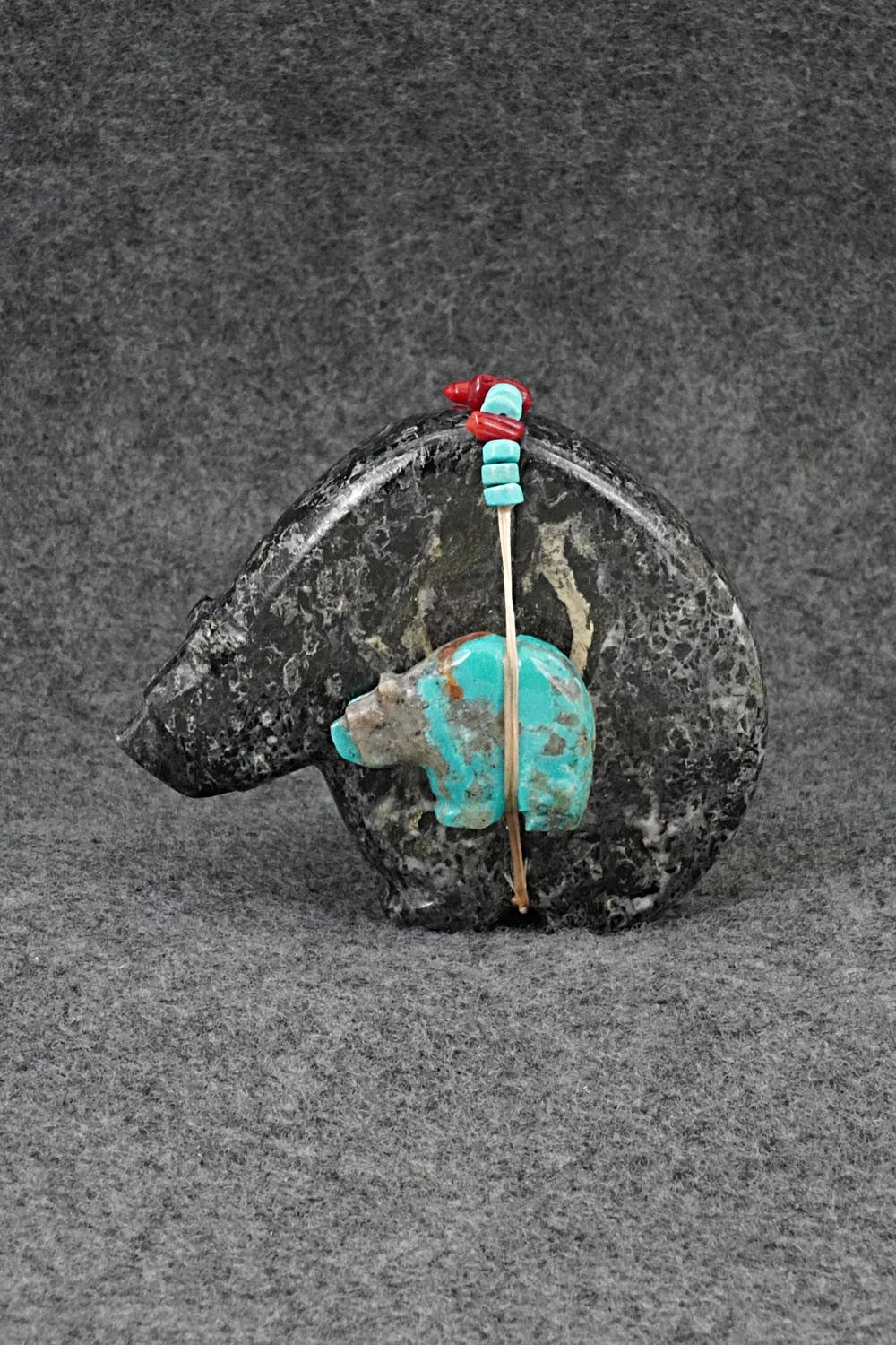 Bear Zuni Fetish Carving - Farlan & Paulette Quam