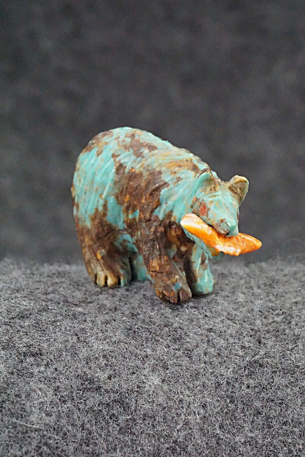 Bear with Fish Zuni Fetish Carving - Andres Quandelacy