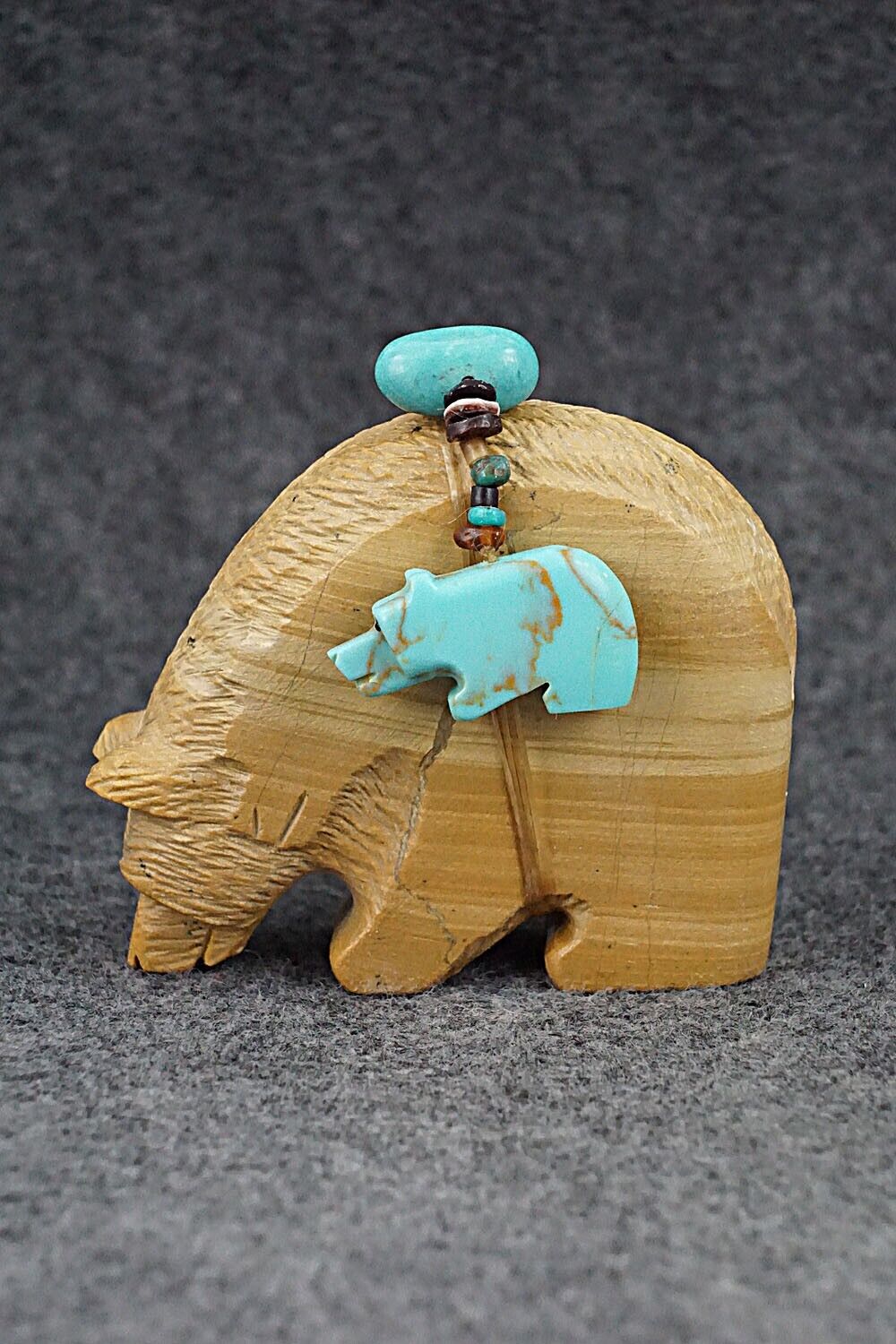 Bear with Cubs Zuni Fetish Carving - Douglas Martza