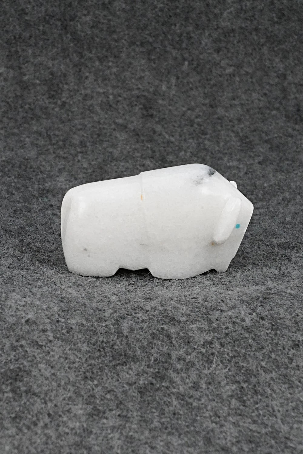 Buffalo Zuni Fetish Carving - Abby Quam Panteah