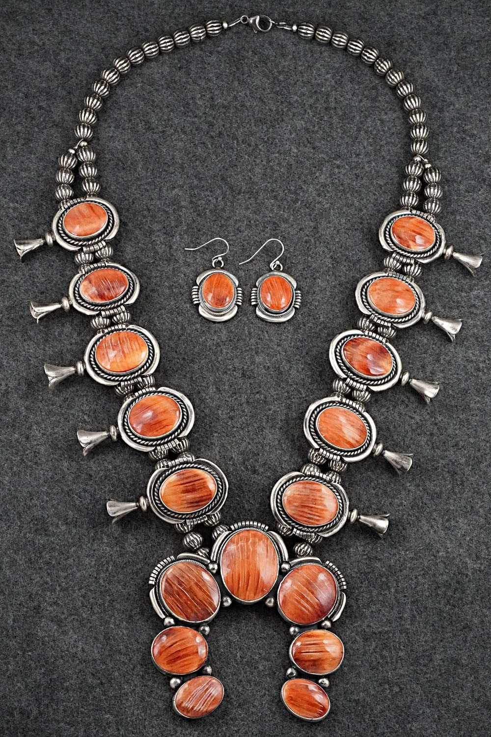 Spiny Oyster & Sterling Silver Squash Blossom Set - Paul Livingston