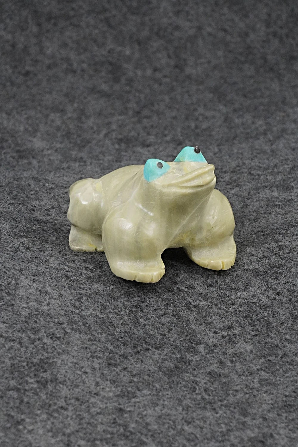 Frog Zuni Fetish Carving - Freddie Leekya