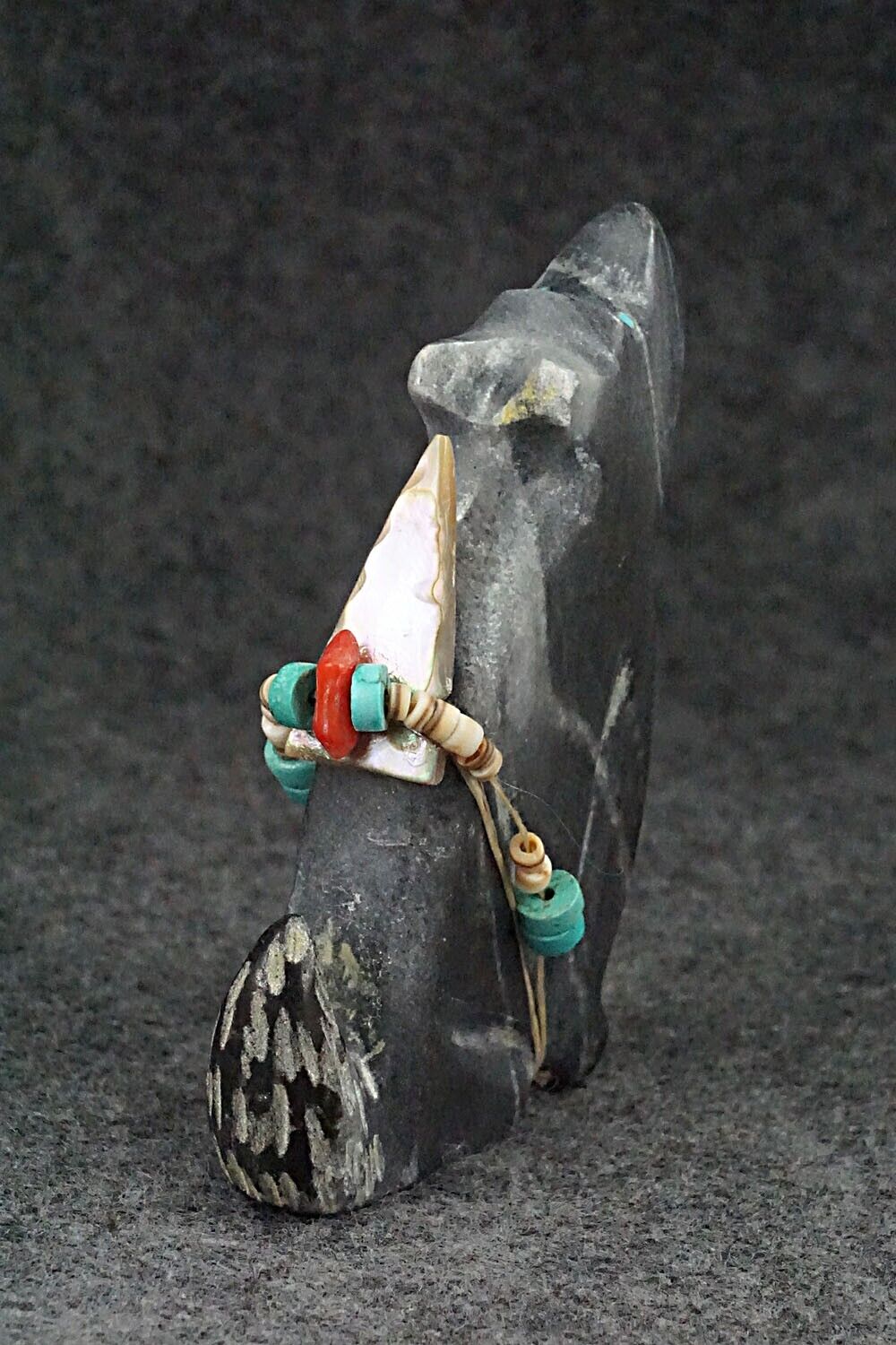 Wolf Zuni Fetish Carving - Rodney Laiwakete