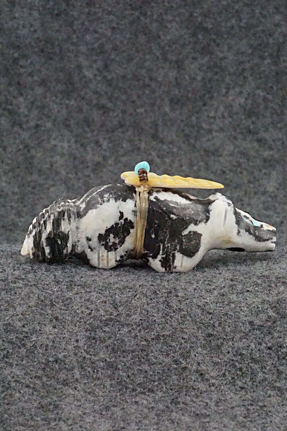 Wolf Zuni Fetish Carving - Peter Gasper