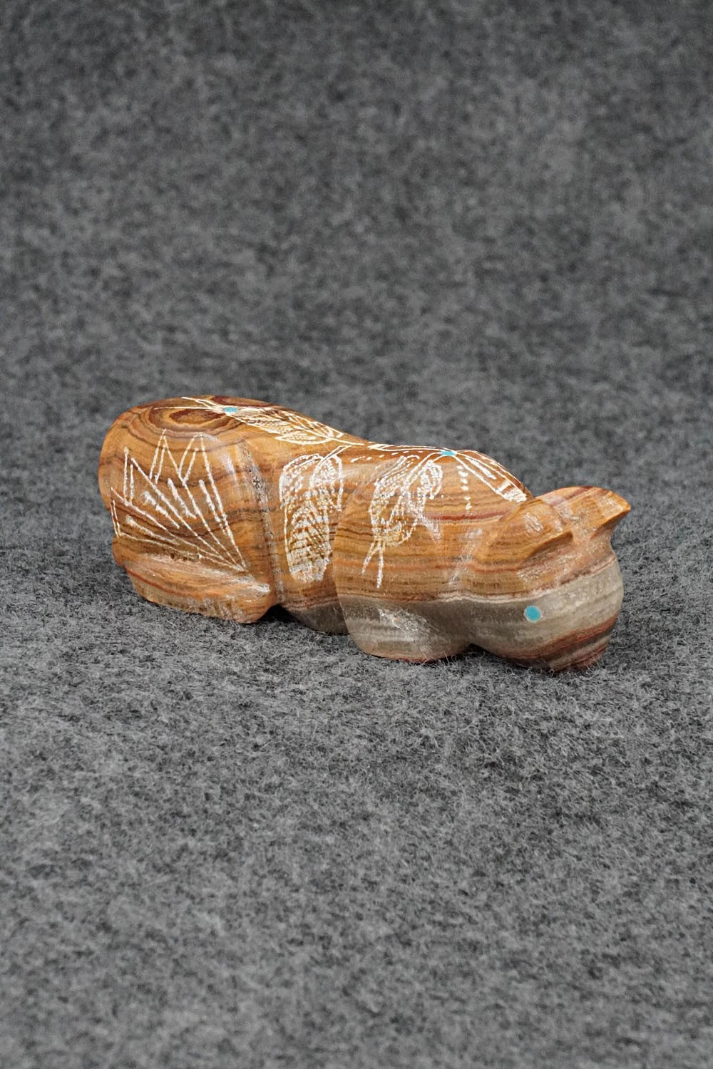 Mountain Lion Zuni Fetish Carving - Adrian Cachini
