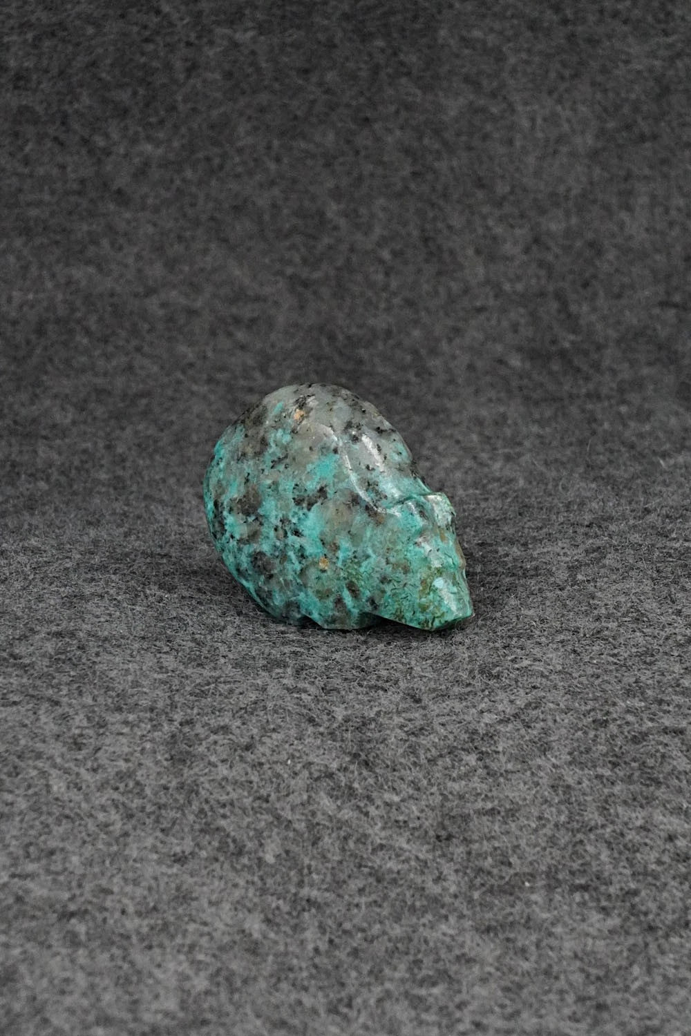 Bear Zuni Fetish Carving - Abby Quam Panteah