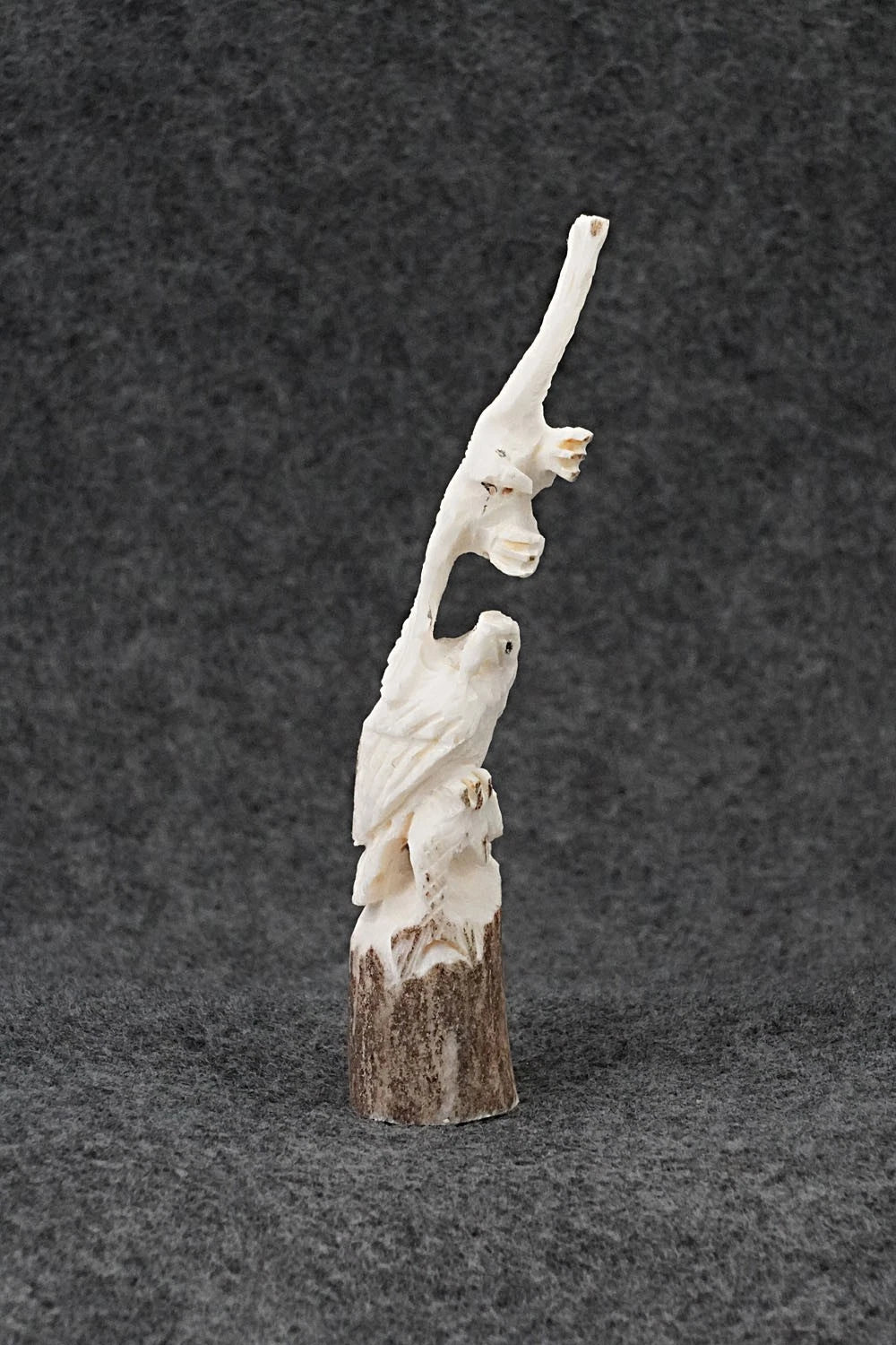 Eagle Zuni Fetish Carving - Lewis Malie