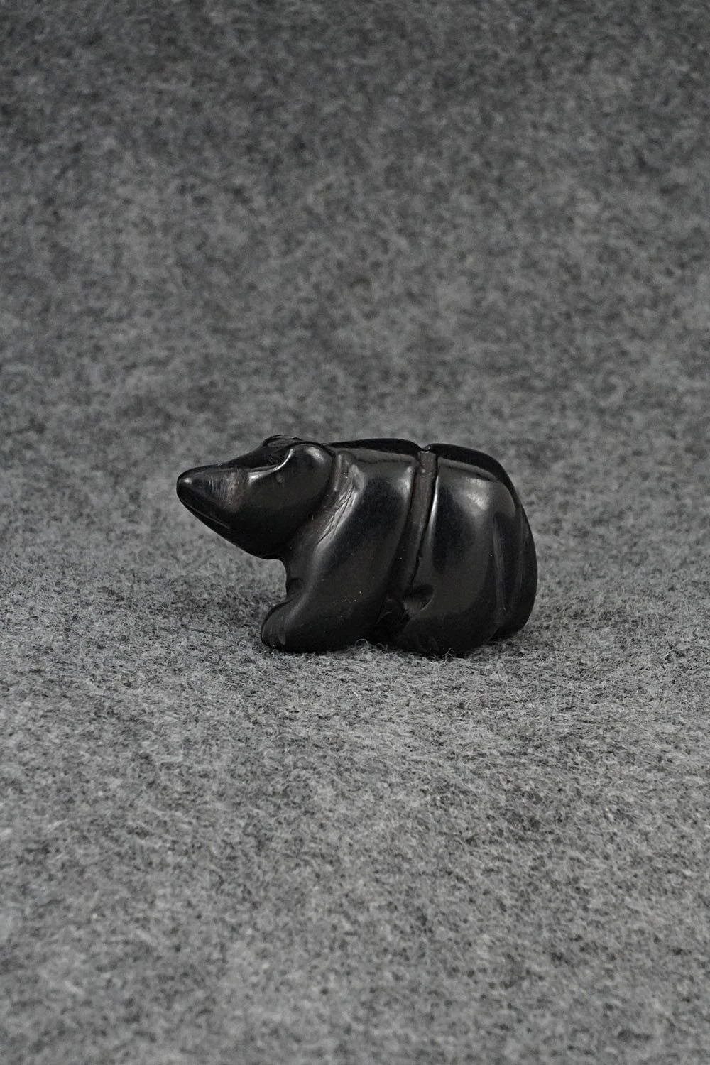 Bear Zuni Fetish Carving - Justin Red Elk