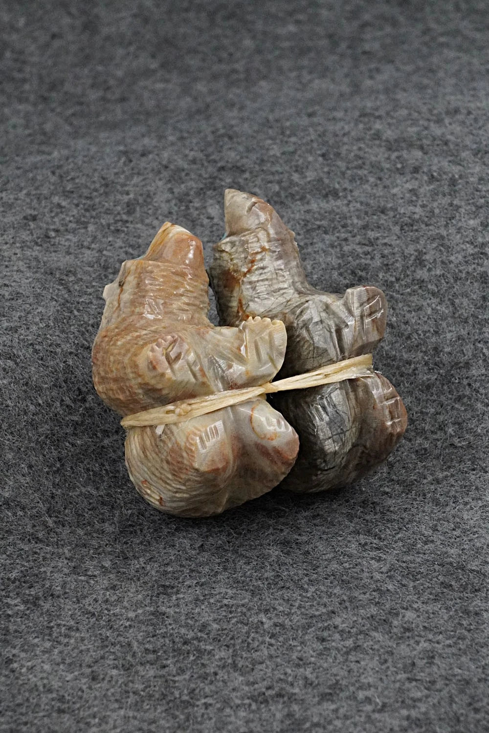 Bear Zuni Fetish Carving - Farlan & Paulette Quam