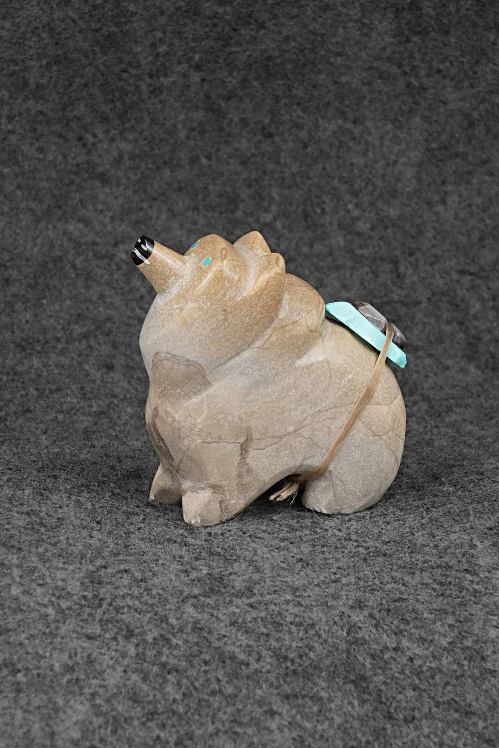 Bear Zuni Fetish Carving - Lyndric Leekya