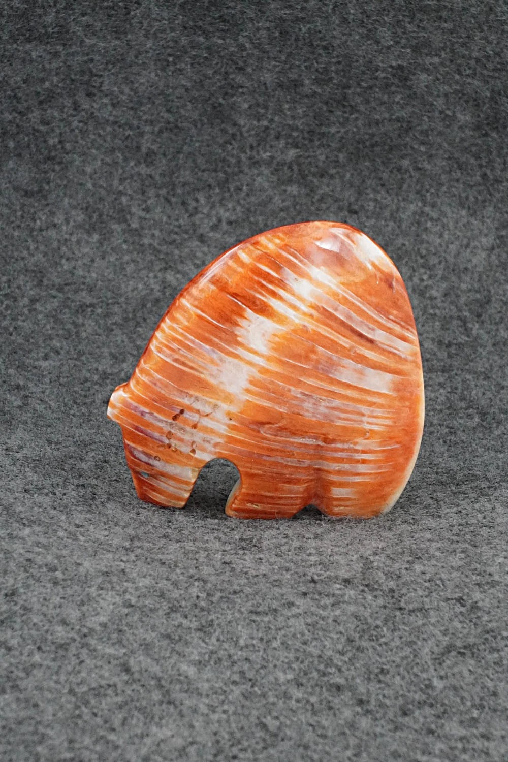 Bear Zuni Fetish Carving - Kenric Laiwakete