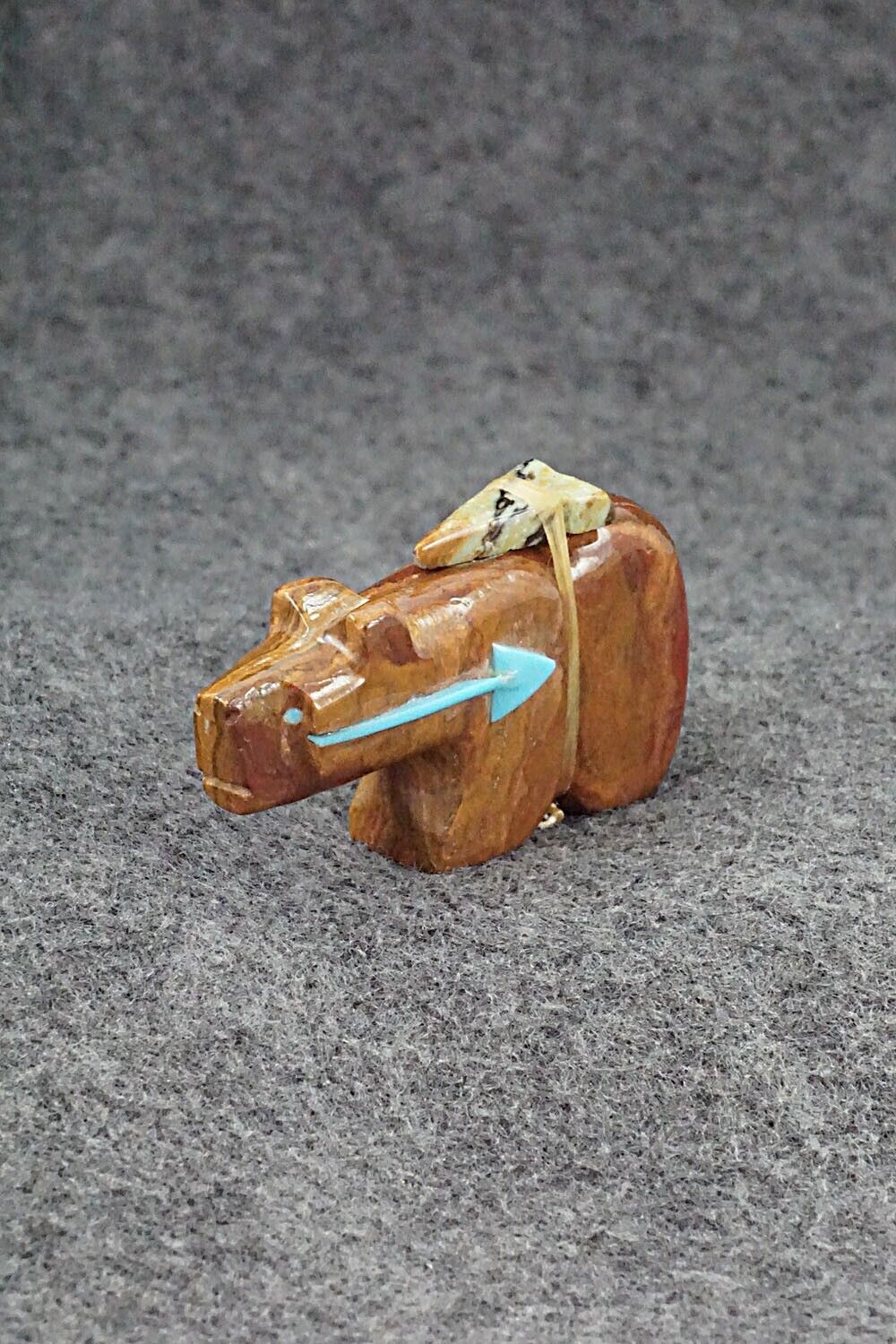 Bear Zuni Fetish Carving - Bennie Bacy