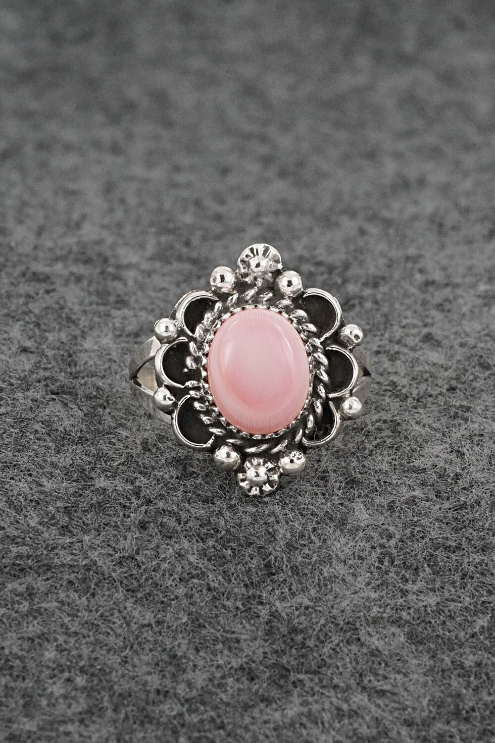 Conch Shell & Sterling Silver Ring - Frieda Martinez - Size 7.5