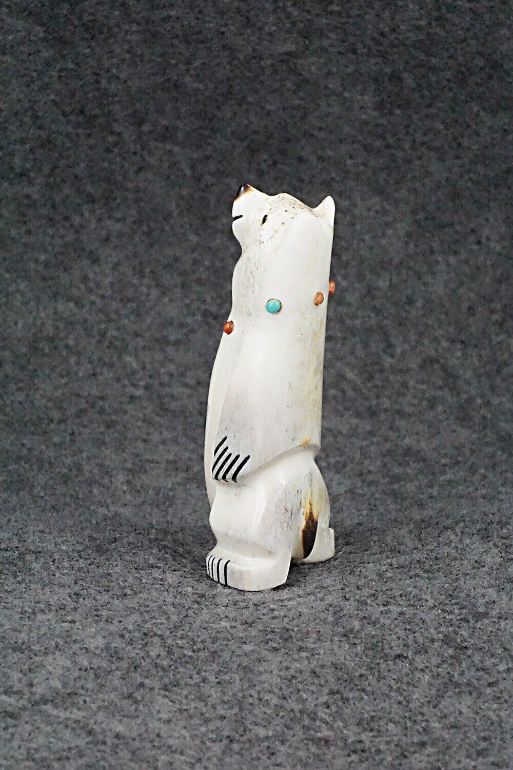 Bear Zuni Fetish Carving - Claudia Peina