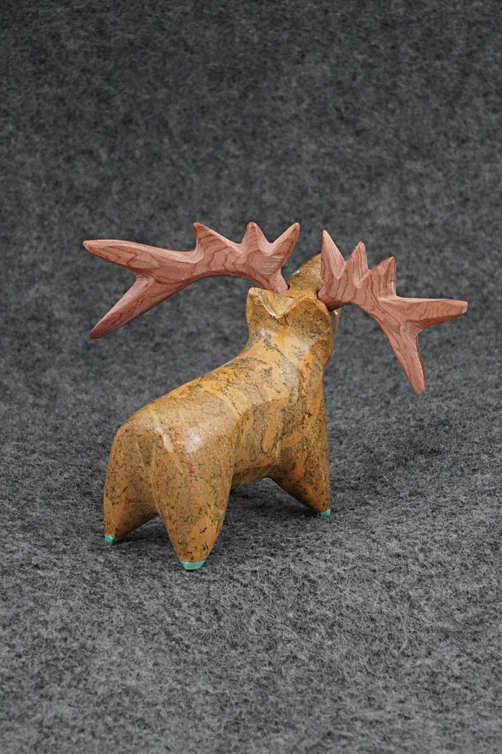 Moose Zuni Fetish Carving - Enrike Leekya