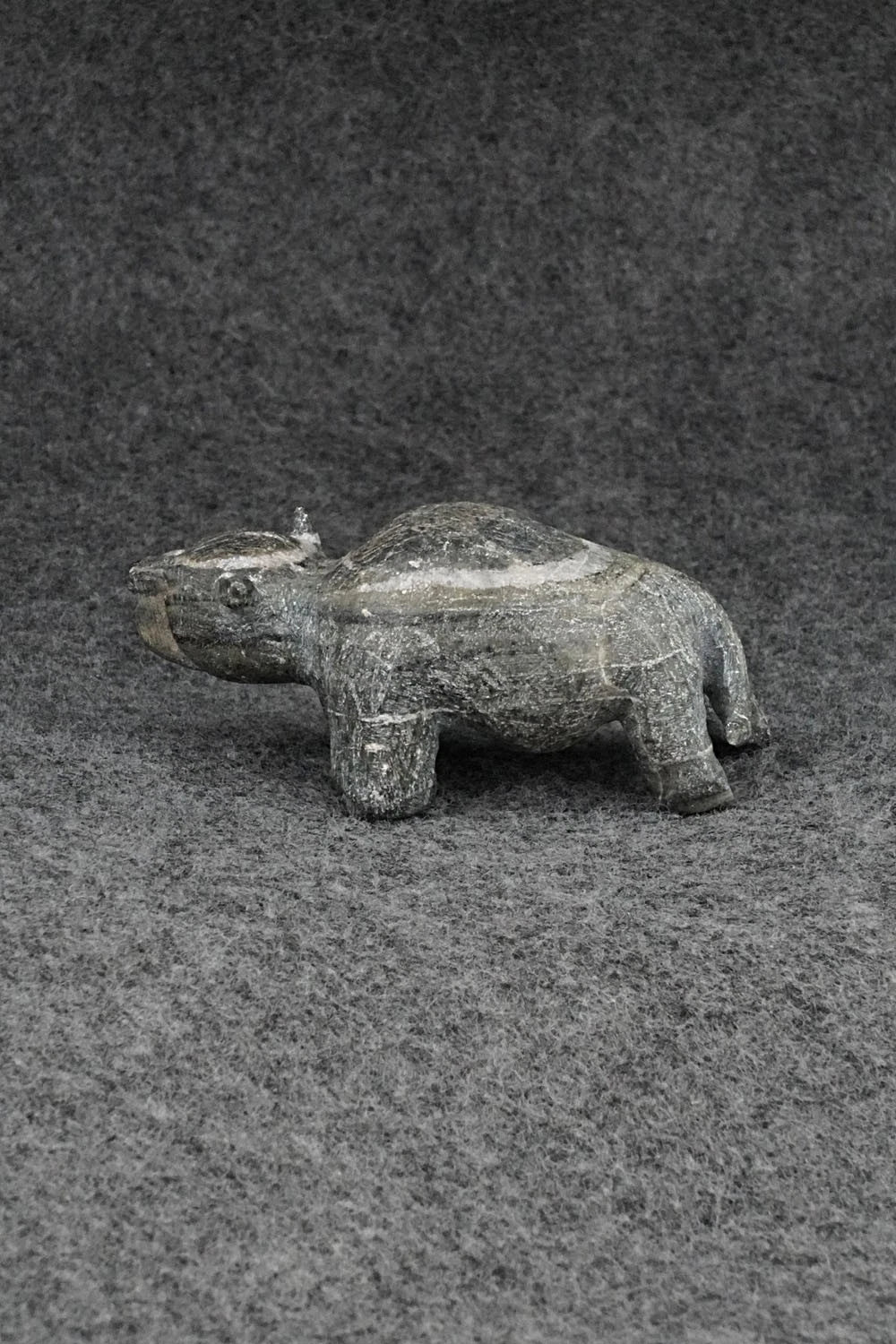 Buffalo Zuni Fetish Carving - Derrick Kammasee