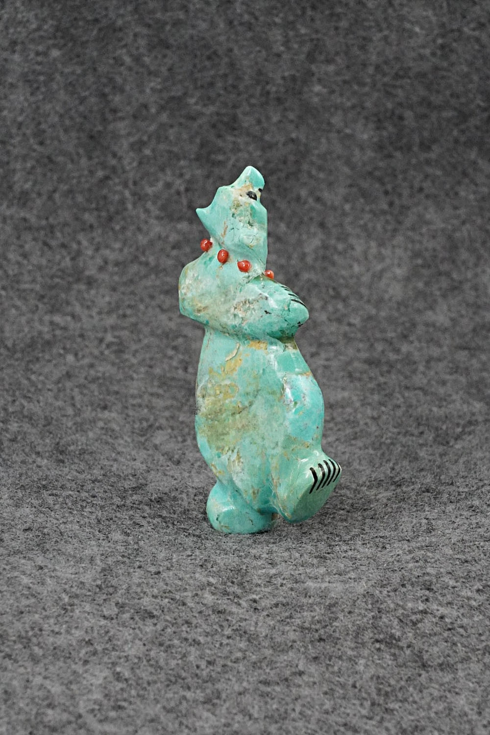 Bear Zuni Fetish Carving - Claudia Peina