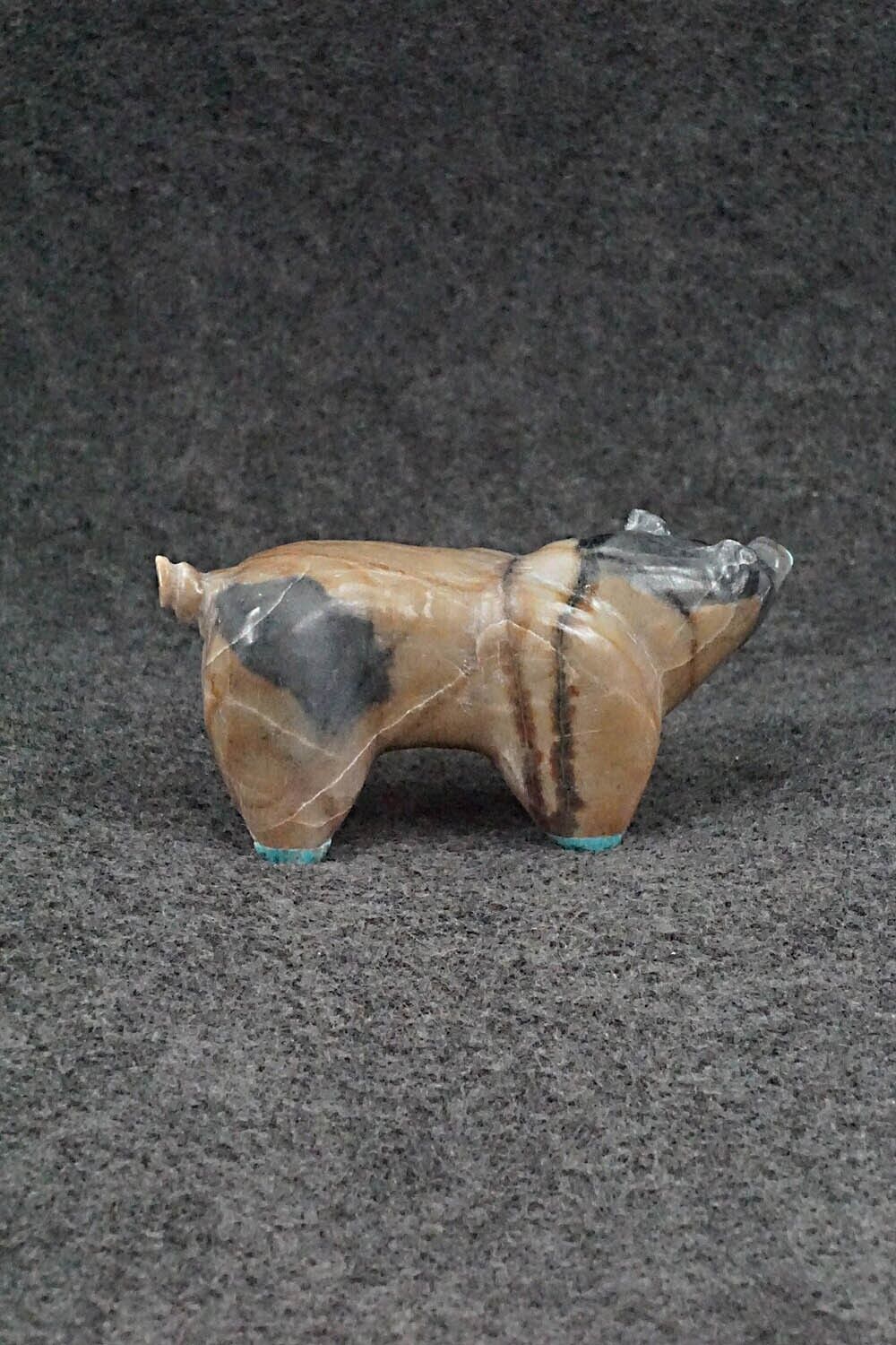 Pig Zuni Fetish Carving - Freddie Leekya