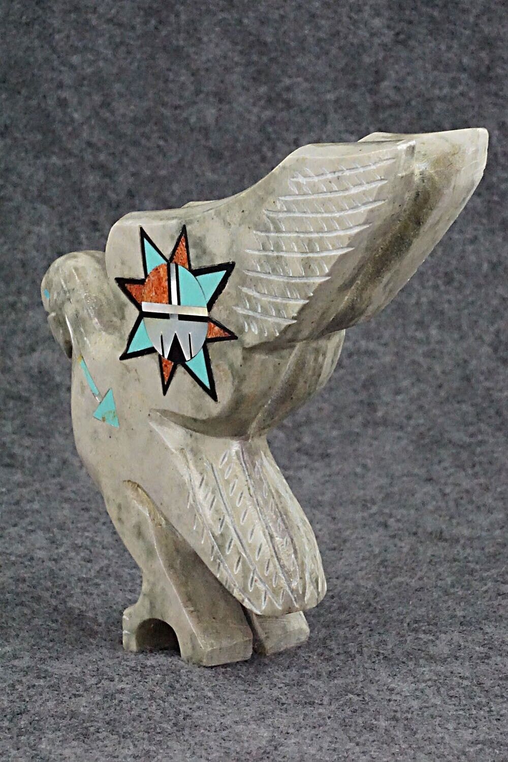Eagle Zuni Fetish Carving - Andres Lementino