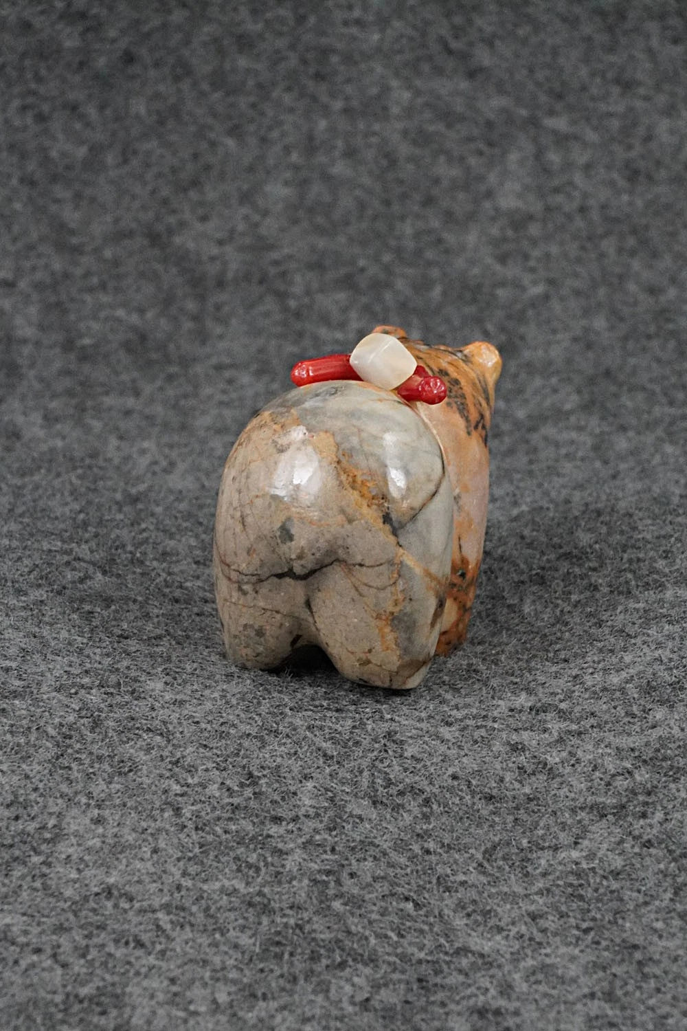 Bear Zuni Fetish Carving - Farlan & Paulette Quam