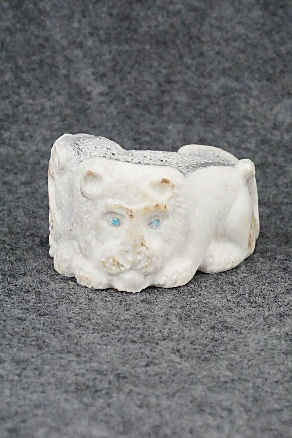 Lions Zuni Fetish Carving - Maxx Laate