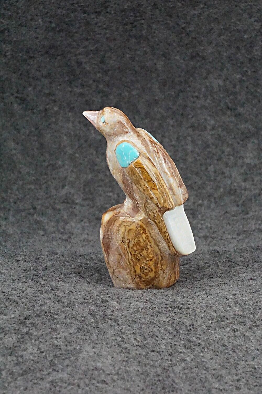Eagle Zuni Fetish Carving - Freddie Leekya