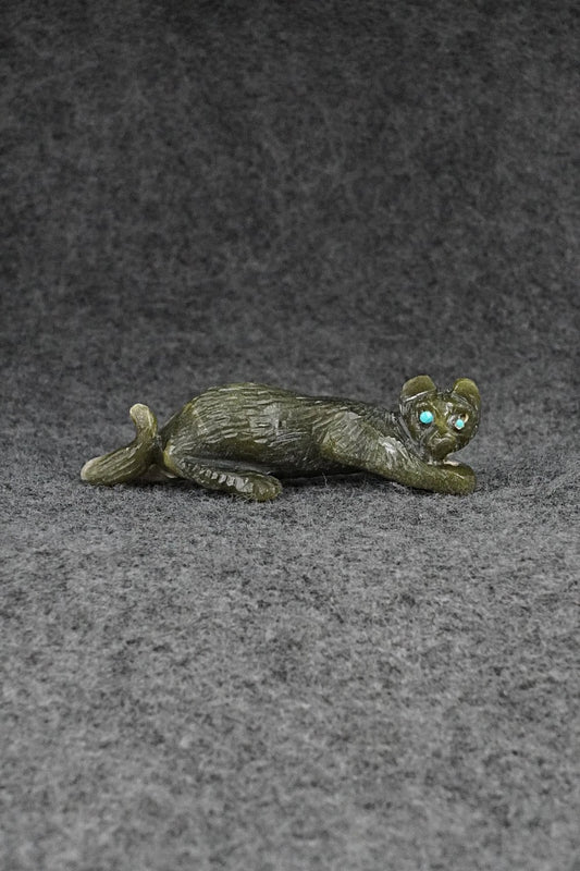 Mountain Lion Zuni Fetish Carving - Wilfred Cheama