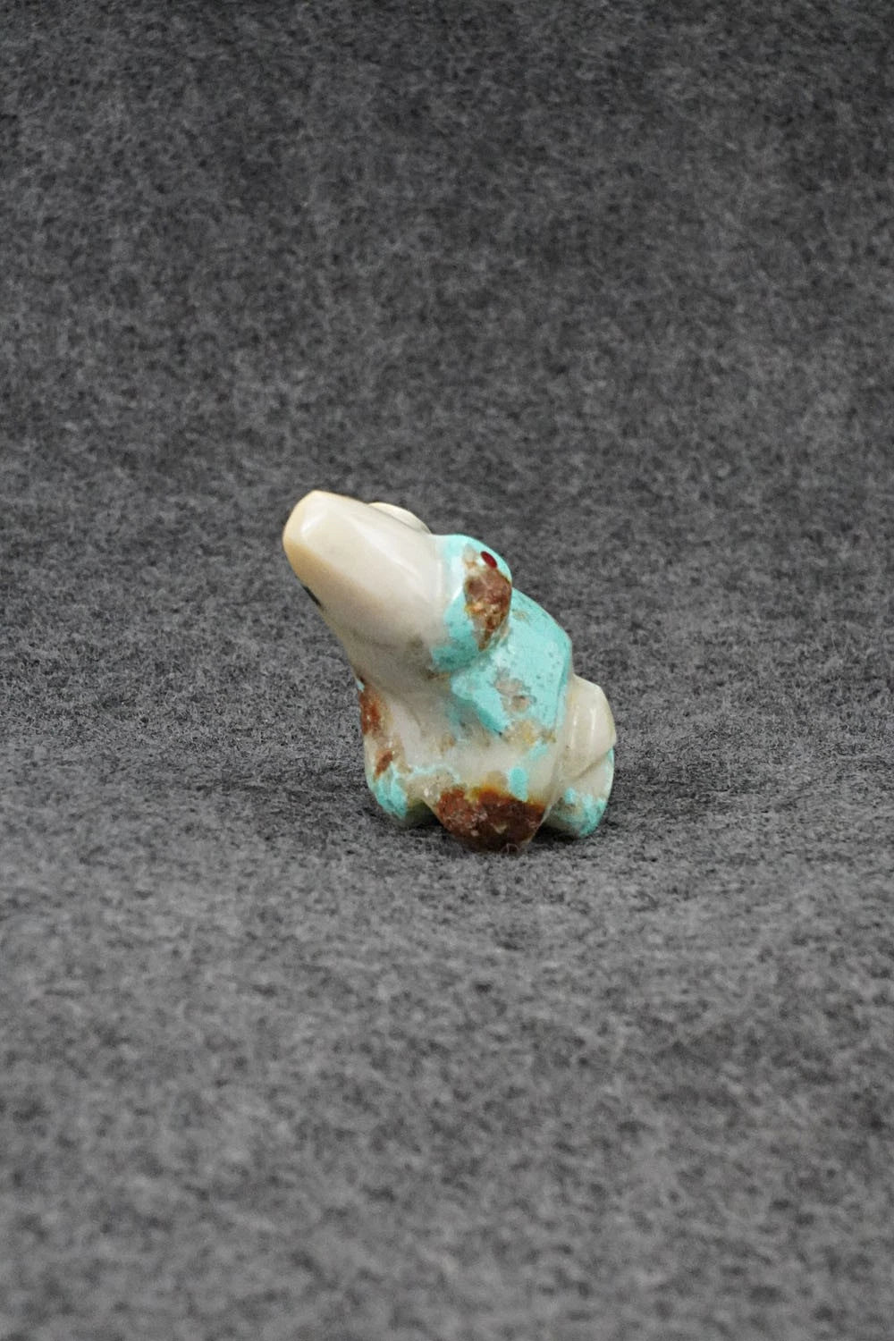 Frog Zuni Fetish Carving - Kenric Laiwekete