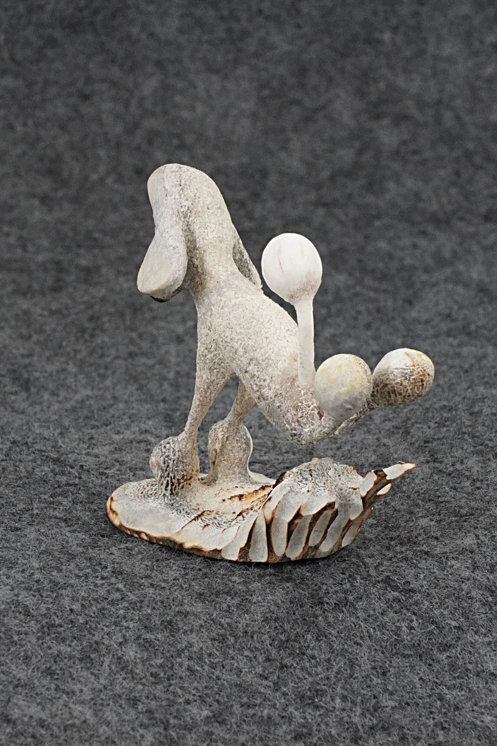 Dog Zuni Fetish Carving - Ruben Najera