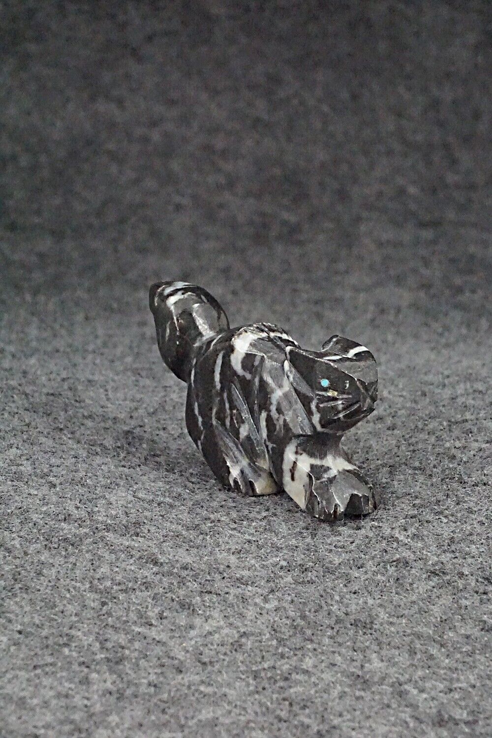 Mountain Lion Zuni Fetish Carving - Tony Mackel