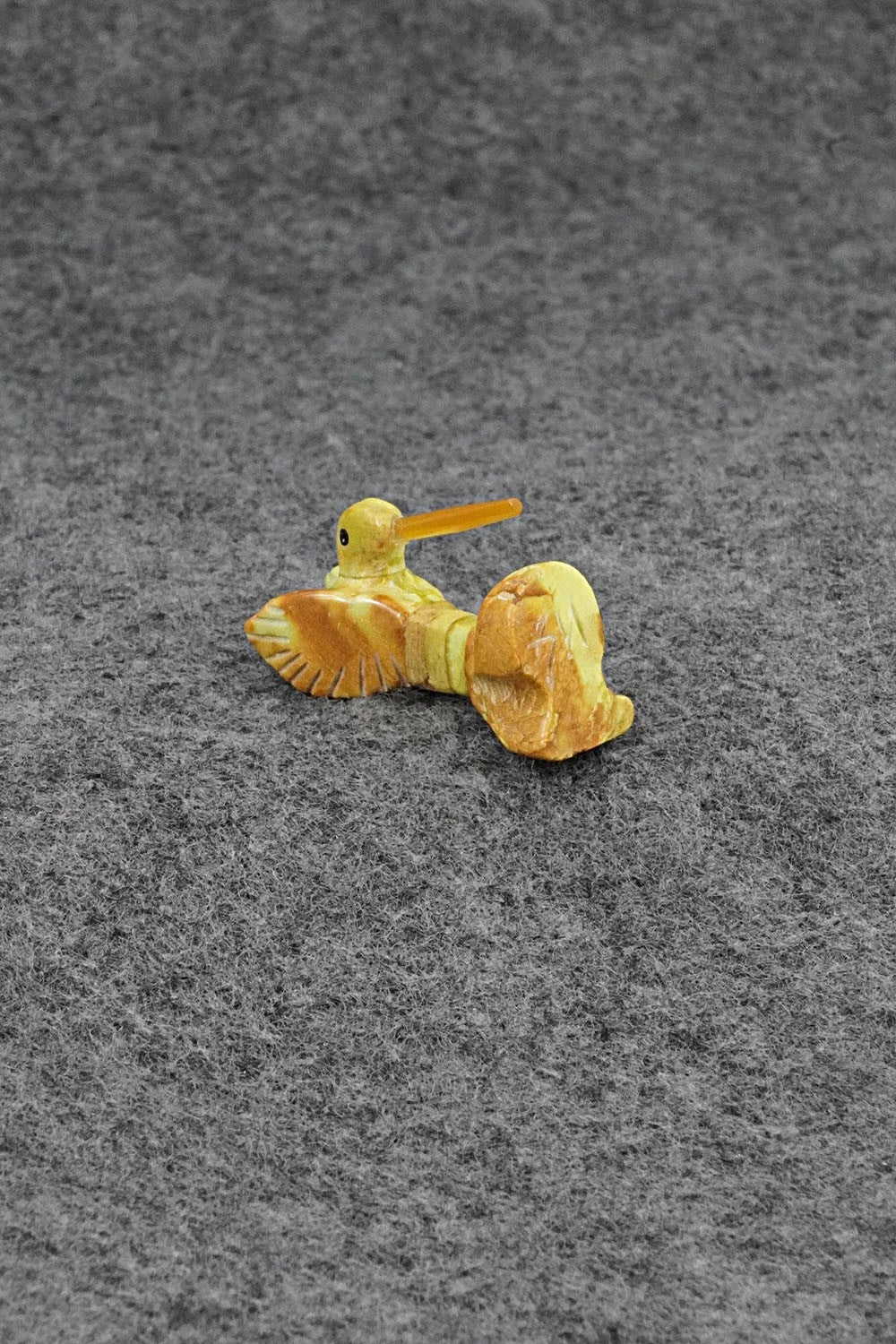 Humming Bird Zuni Fetish Carving - Pete Natachu