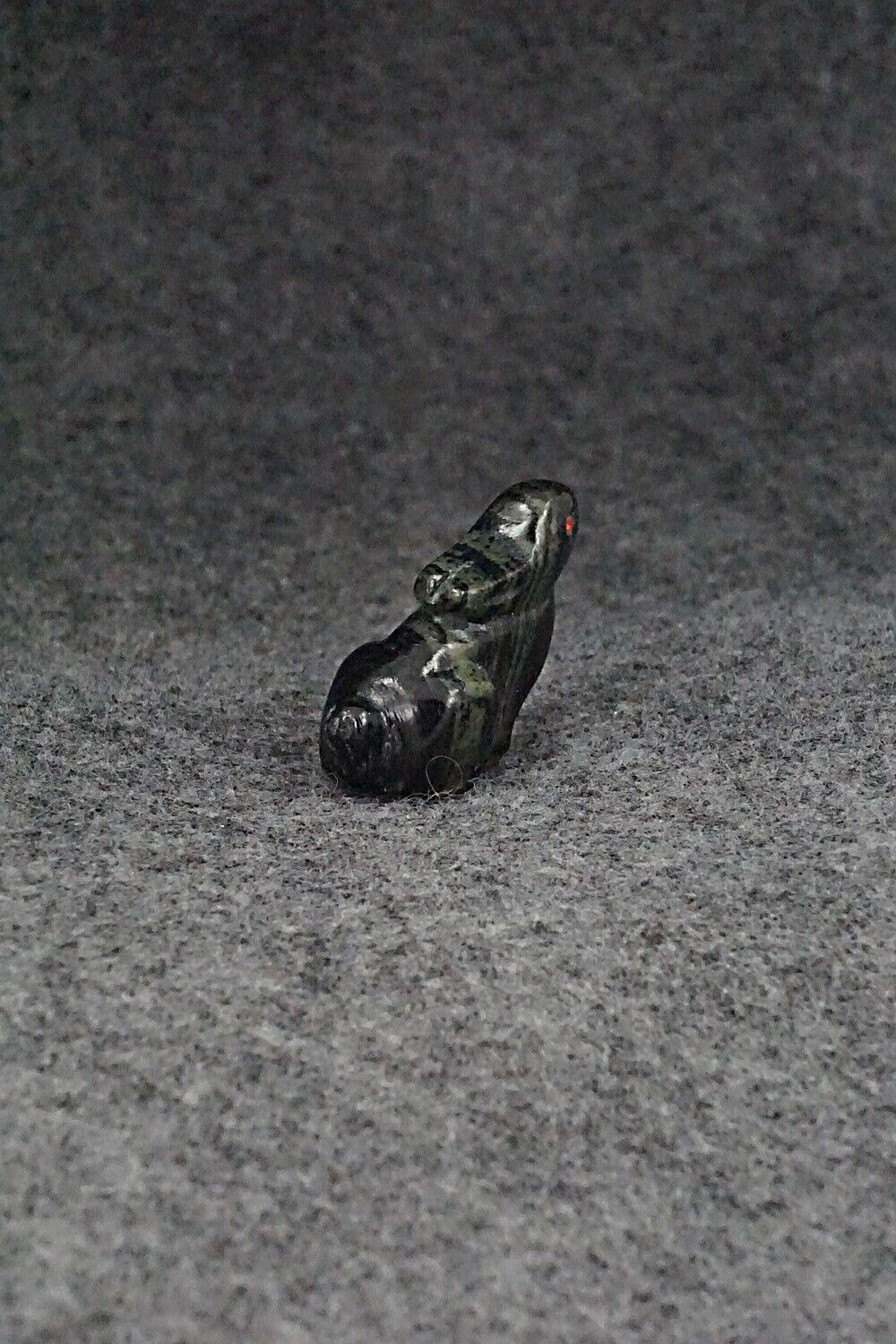 Rabbit Zuni Fetish Carving - Brian Yunie