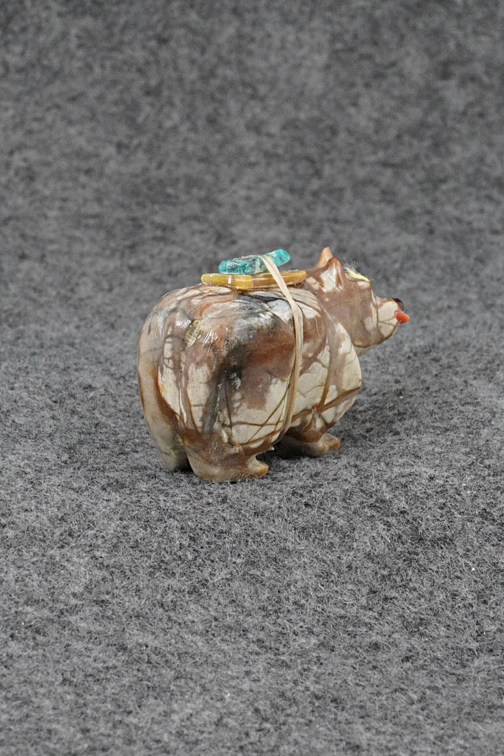 Bear Zuni Fetish Carving - Freddie Leekya