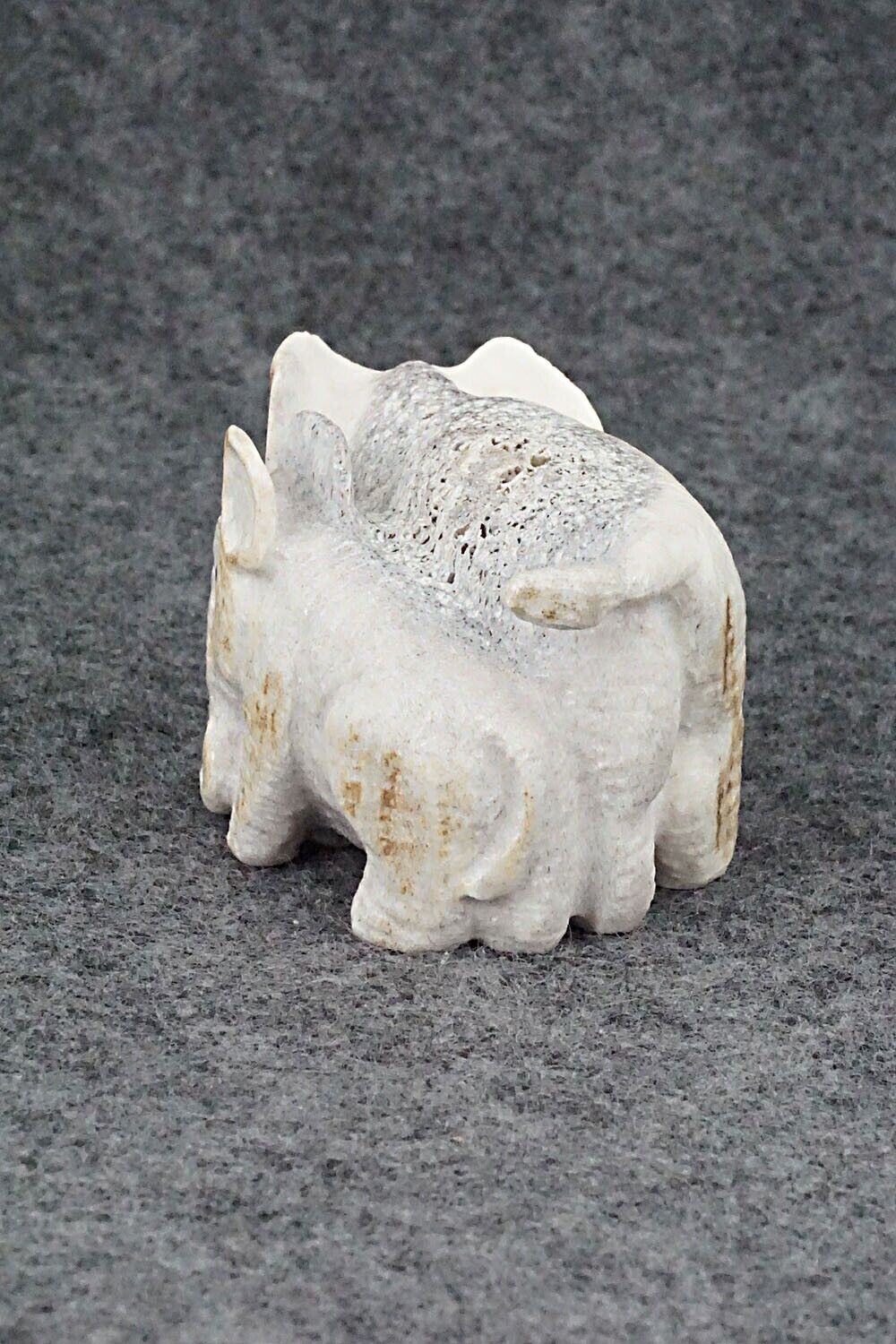 Elephants Zuni Fetish Carving - Maxx Laate