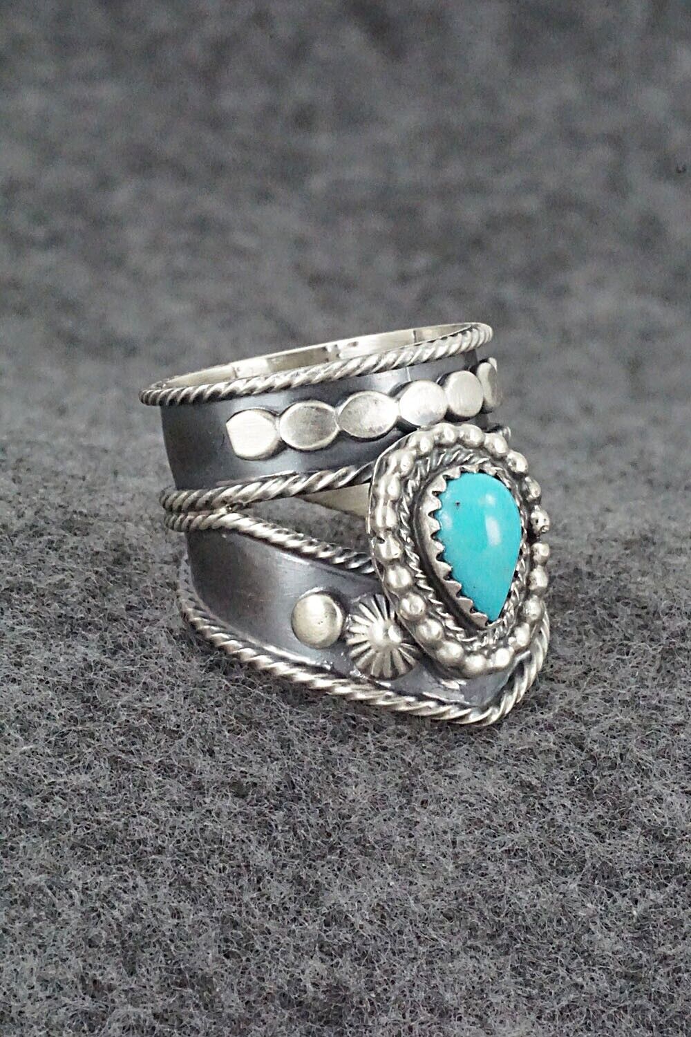 Turquoise & Sterling Silver Ring - Tom Lewis - Size 8