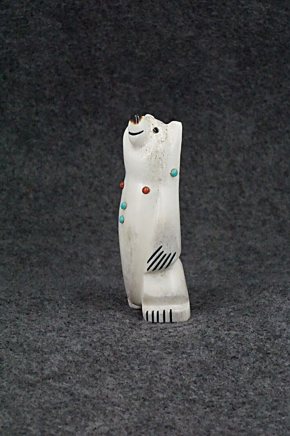 Bear Zuni Fetish Carving - Claudia Peina