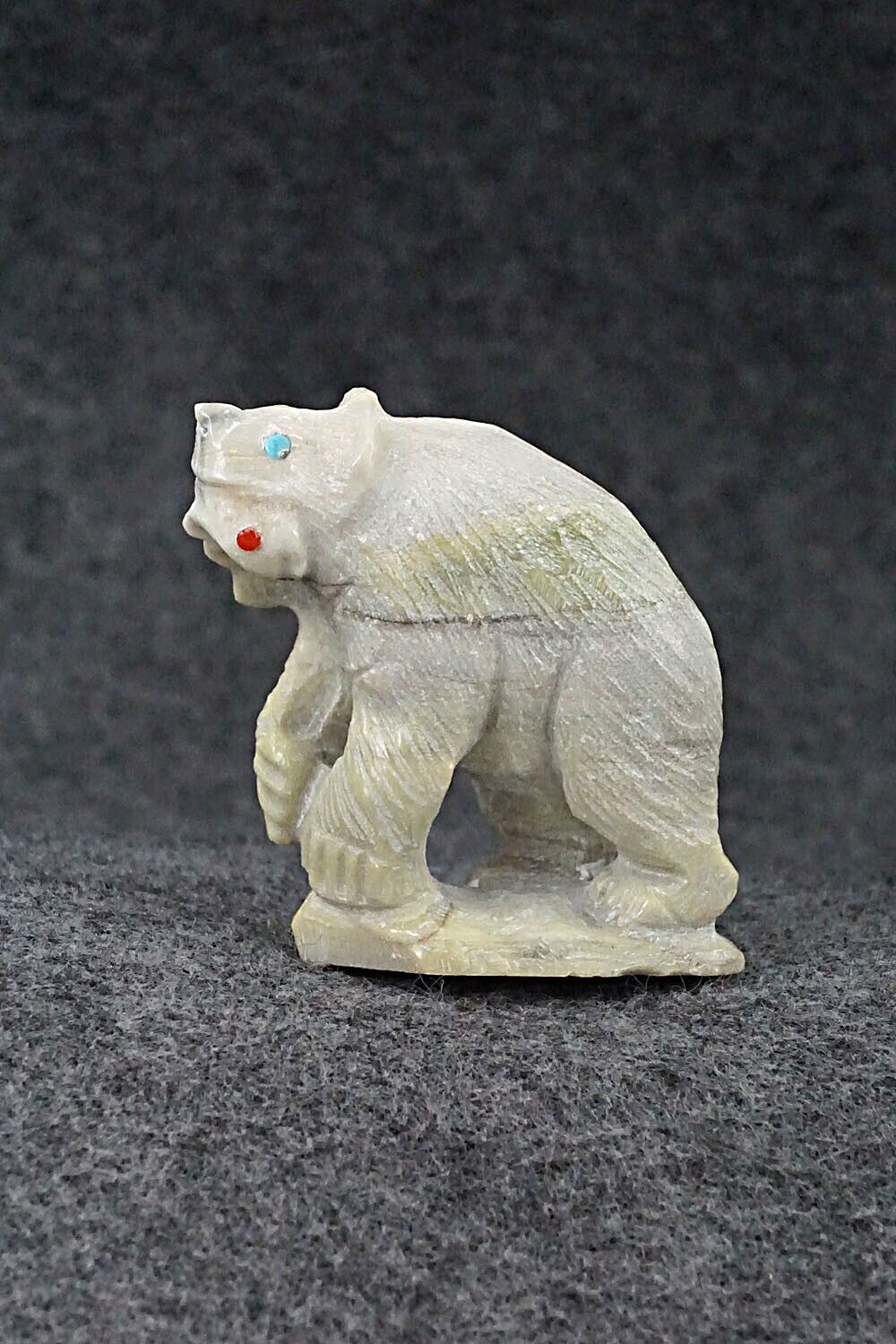 Bear with Fish Zuni Fetish Carving - Derrick Kaamasee