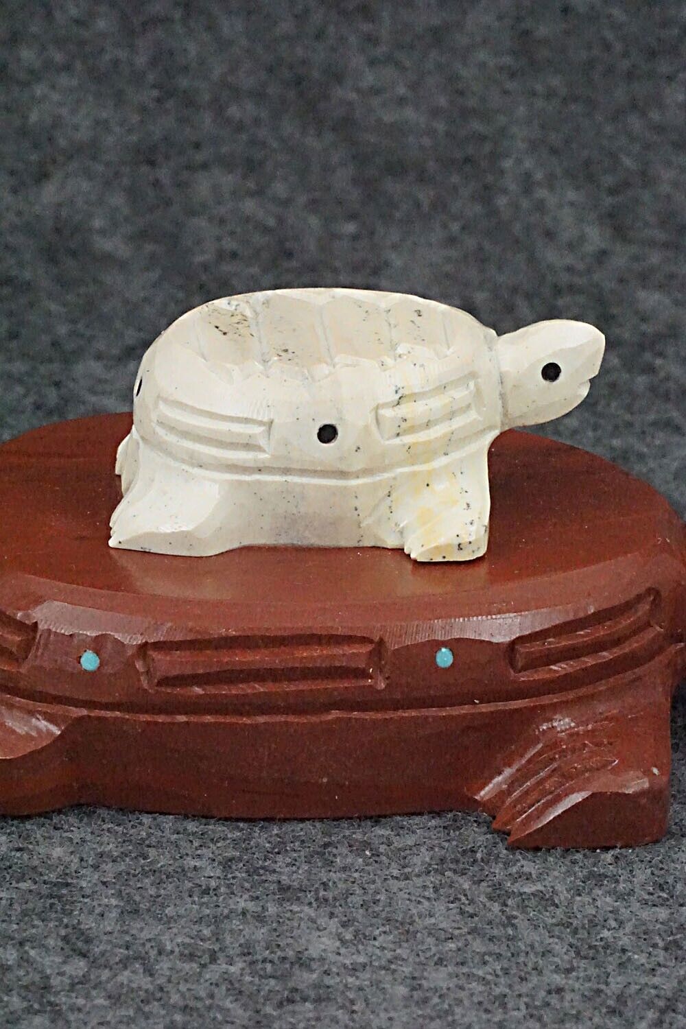 Turtles Zuni Fetish Carving - Jesus Espino