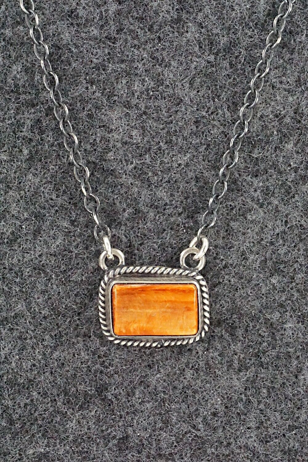 Spiny Oyster & Sterling Silver Necklace - Navajo
